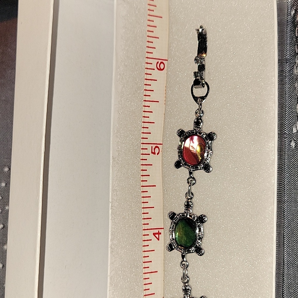 Turtle Link Rainbow Abalone Shell 6.5" Silvertone Clasp Bracelet, Vintage - Picture 4 of 4